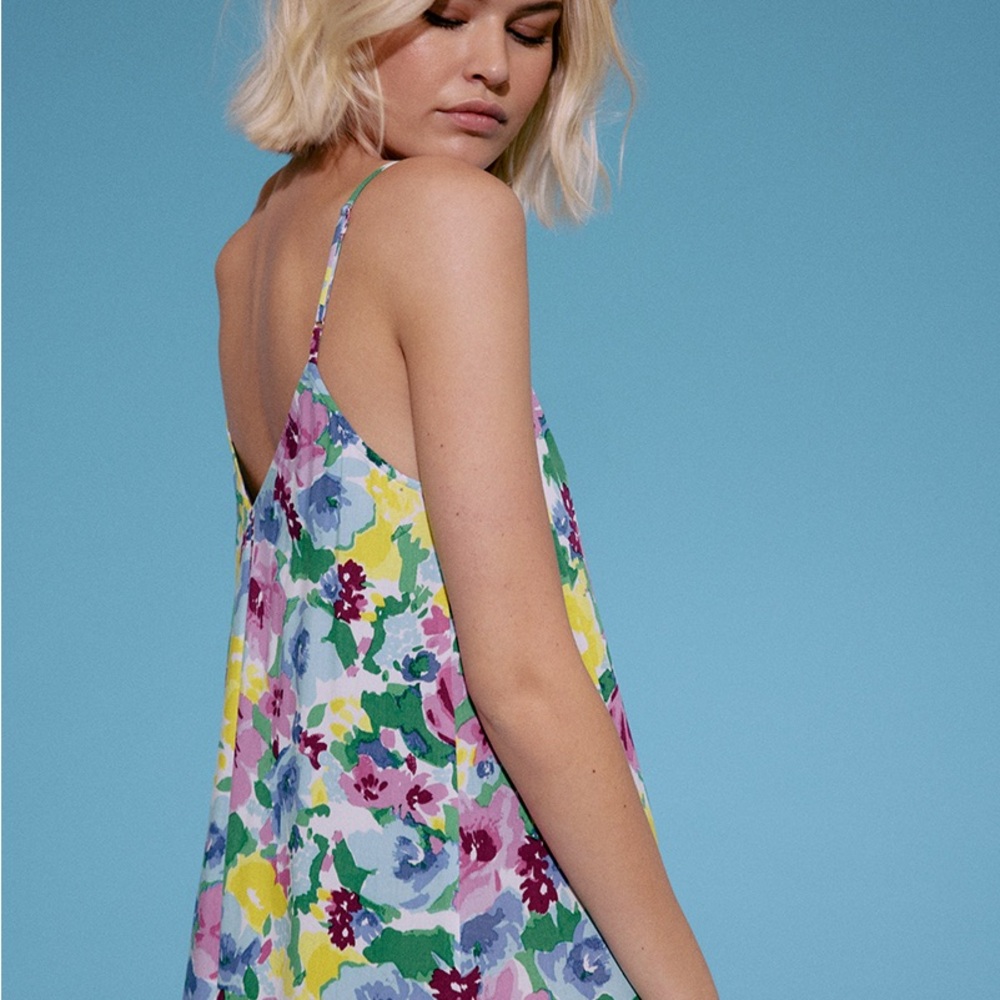 Brand new! Vero Moda Colorful Floral Backless Dress